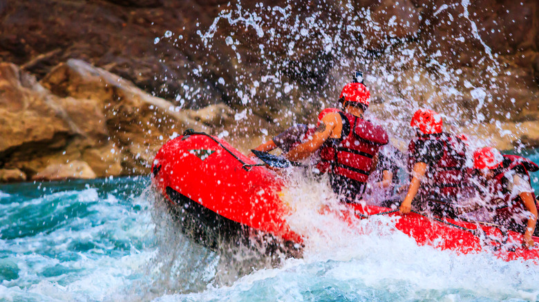 group river rafting in the ganges river