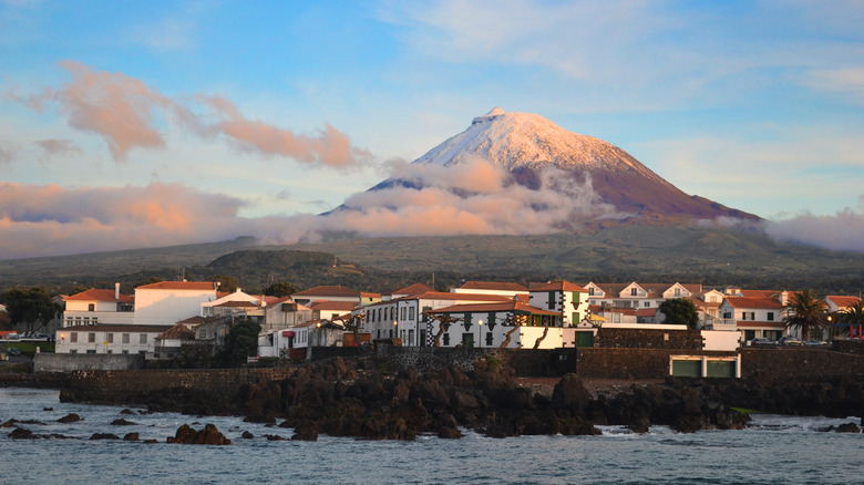 oceanside village near mountain