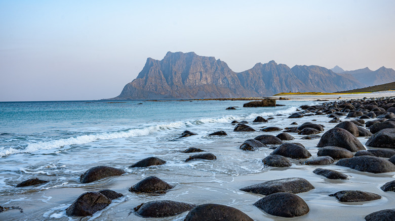 Panoramic view of Uttakleiv Beach